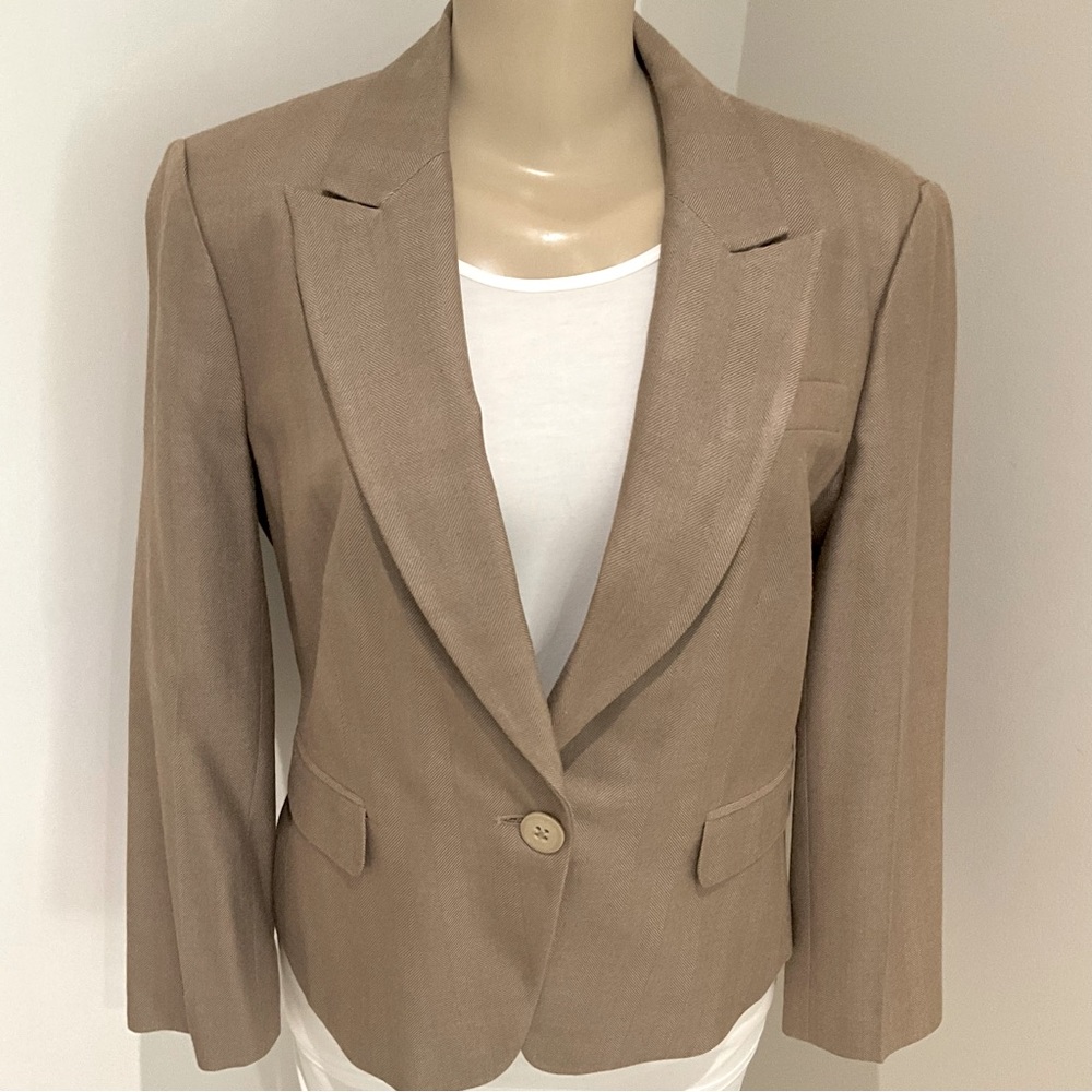 EMANUEL UNGARO SILK BLAZER.